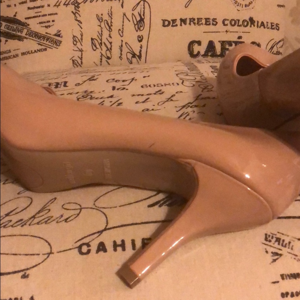 High Heels - Picture 5 of 7